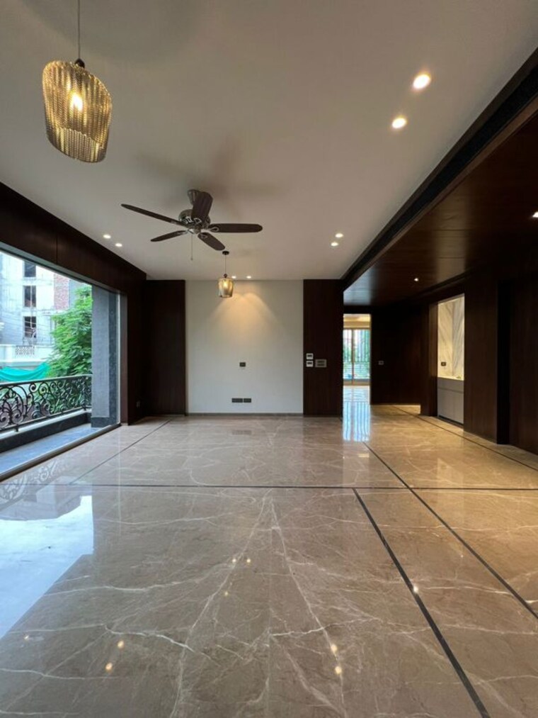 Living Room, sector 102 4 Bedroom 295 Sq.Yd. Builder Floor In Sector 102 Gurgaon 10238296