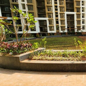 2 BHK Apartment – Garden View at Chandak Nishchay, Borivali East - for Rent