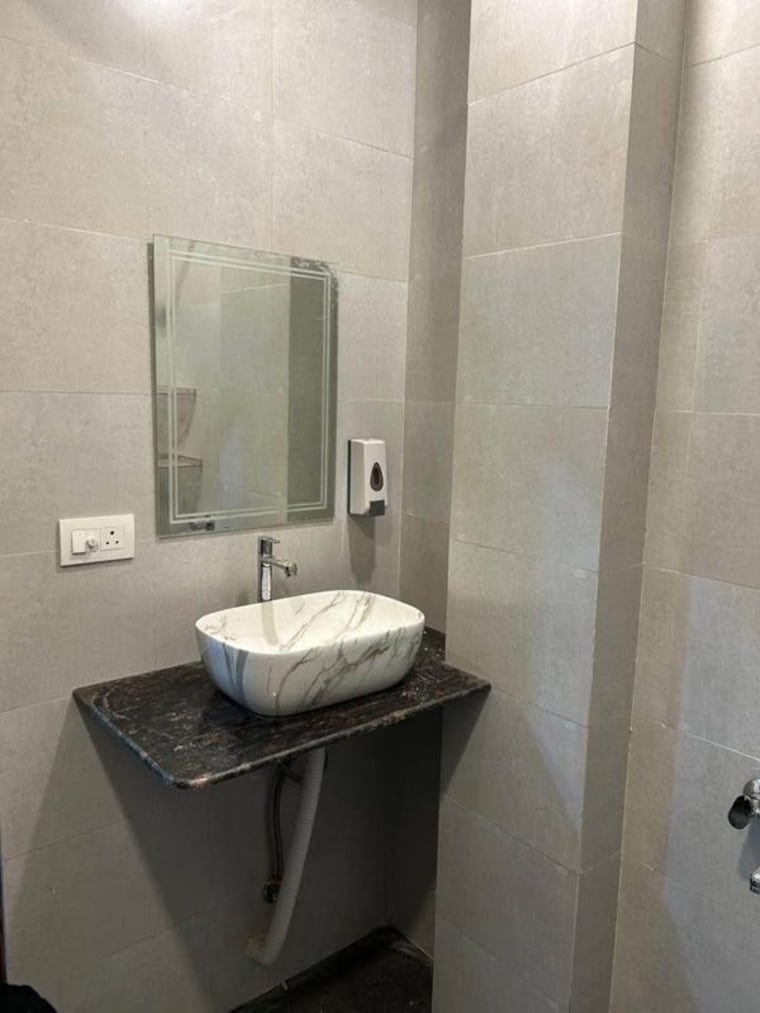 Bathroom, malviya nagar 1 Bedroom 30 Sq.Yd. Builder Floor In Malviya Nagar Delhi 10438832