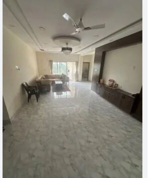 Parking in 3 BHK Apartment at Nirala World Splendora, Sector 2 Greater Noida – for Rent