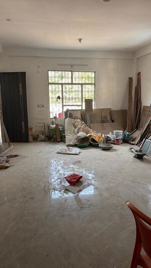  Warehouse For Rent in Viraj Khand
