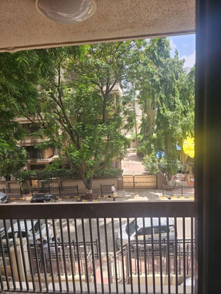 Balcony, piri-majestic-apartment 3 Bedroom 1200 Sq.Ft. Apartment In Chembur Mumbai 10439166