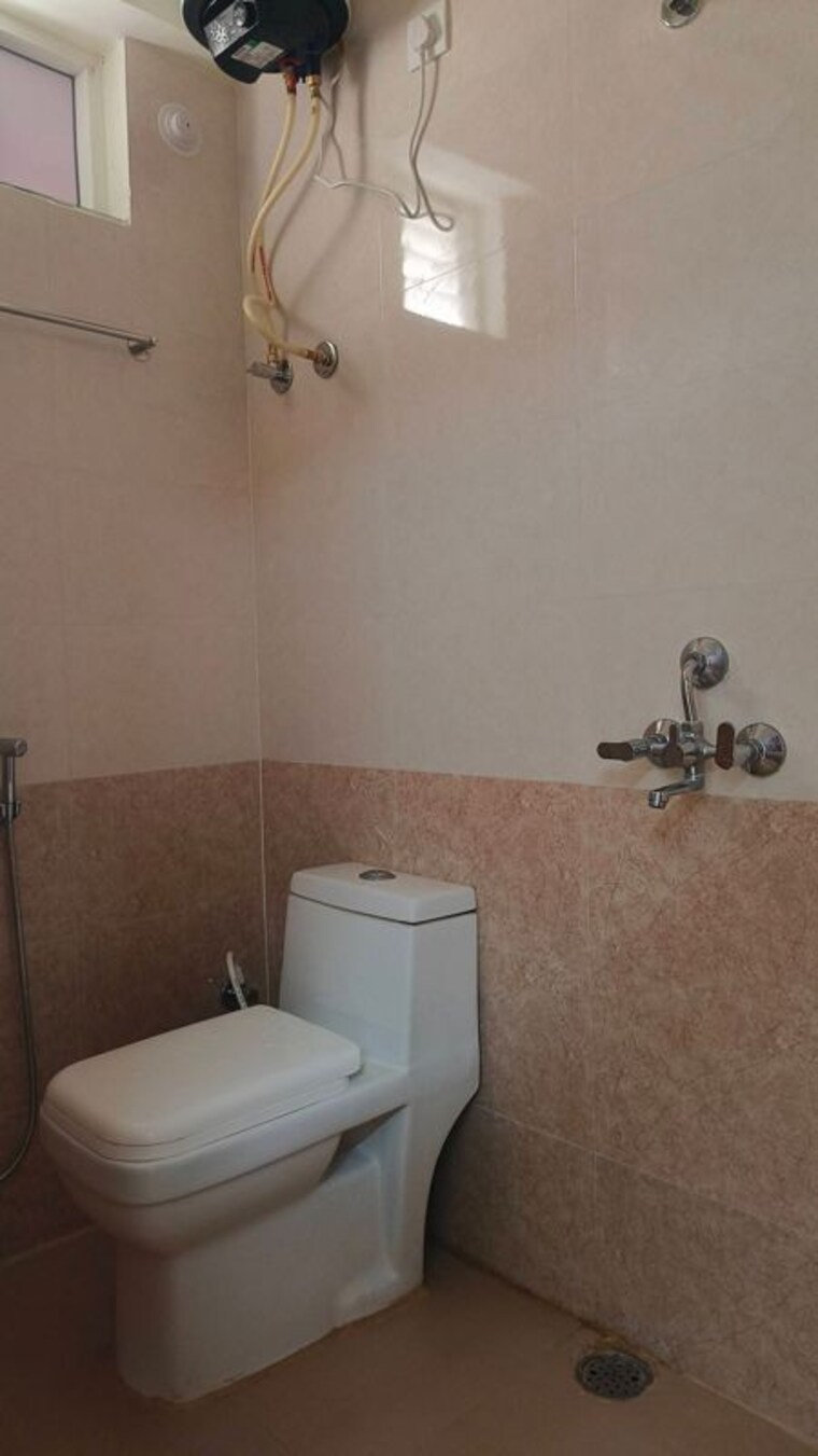 Bathroom, ayyanna-pride 1 Bedroom 680 Sq.Ft. Apartment In Madhapur Hyderabad 10439252