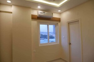 Room in  Apartment at Alekhya Palm Woods, Gachibowli – for Rent