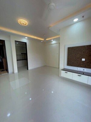 Room in 3.5 BHK Apartment at Vasant Vihar – for Rent
