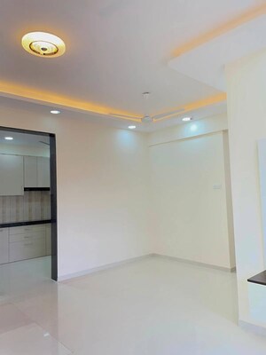 Room in 3.5 BHK Apartment at Vasant Vihar – for Rent