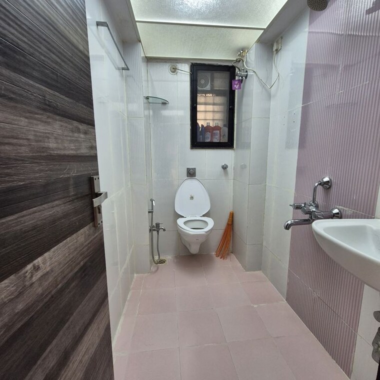 Bathroom, romell-empress 1 Bedroom 450 Sq.Ft. Apartment In Borivali West Mumbai 10439316
