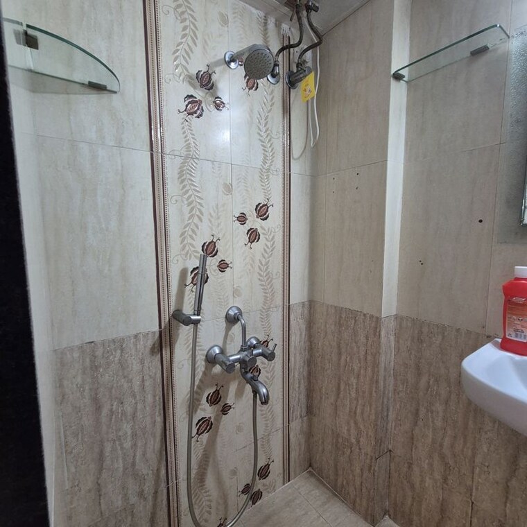Bathroom, romell-empress 1 Bedroom 450 Sq.Ft. Apartment In Borivali West Mumbai 10439316