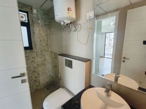 Bathroom in 3 BHK Apartment at Signature Global City 63A, Sector 63a – for Rent