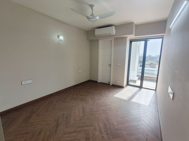 Room, signature-global-city-63a 3 Bedroom 1650 Sq.Ft. Apartment In Sector 63a Gurgaon 10439296