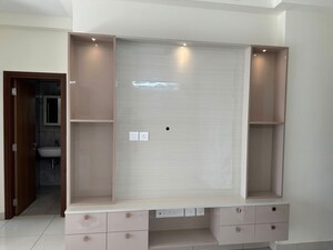 Room in 3 BHK Apartment at Prestige Ferns Residency, Harlur – for Rent
