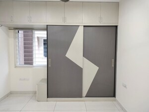 Room in 3 BHK Apartment at Nallagandla – for Rent