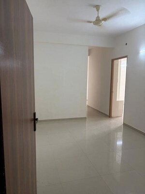 Room in 2 BHK Apartment at Pyramid Midtown, Sector 59 – for Rent