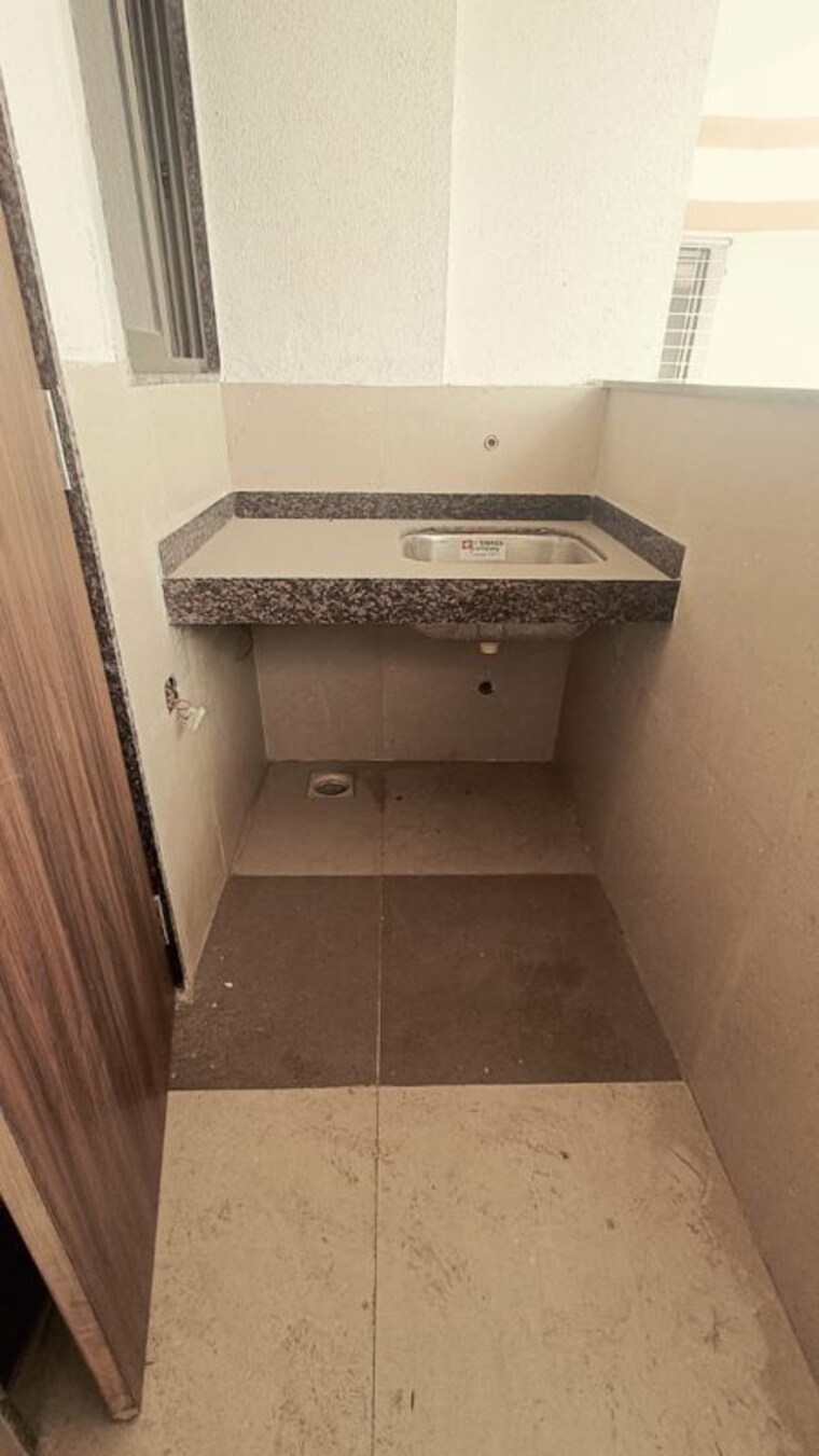 Washroom, arv-uthville 2 Bedroom 750 Sq.Ft. Apartment In Kharadi Pune 10439472