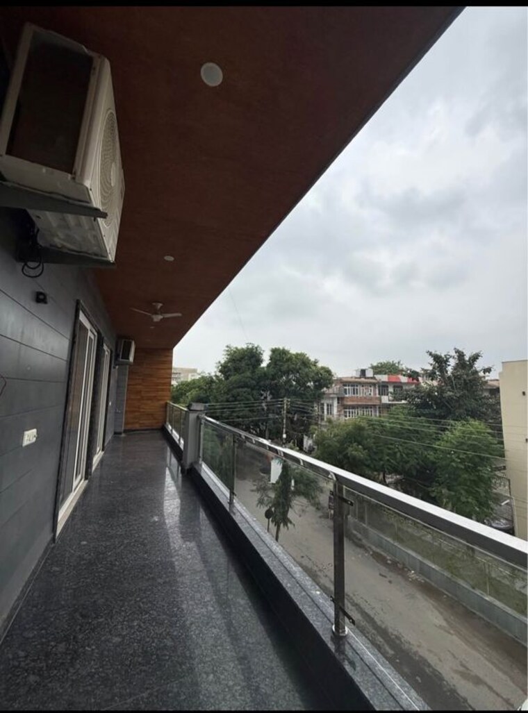 Balcony, chattarpur 4 Bedroom 2200 Sq.Ft. Builder Floor In Chattarpur Delhi 10439471