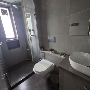 Bathroom in 3 BHK Villa at Chembur – for Rent
