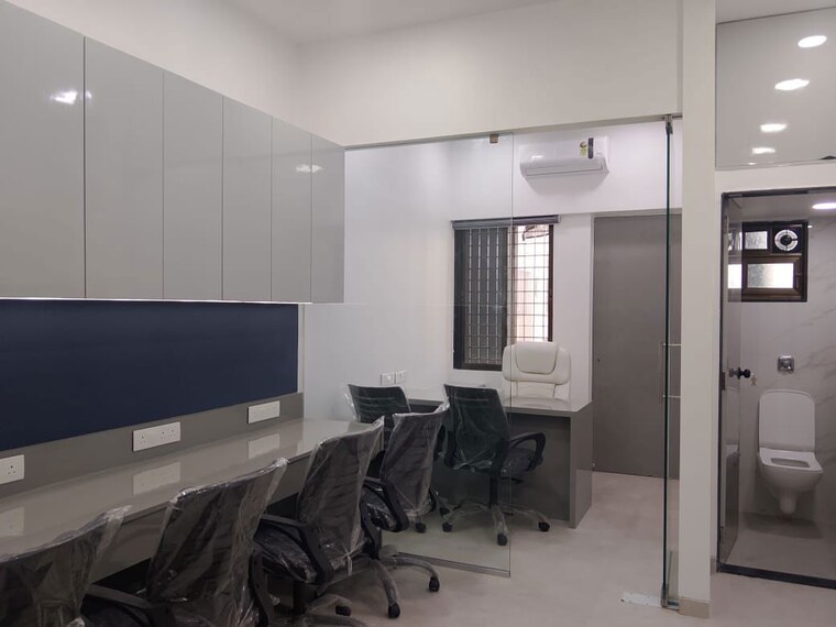 Team Area, crystal-plaza-andheri-west Commercial Office Space 390 Sq.Ft. In Andheri West Mumbai 10439505