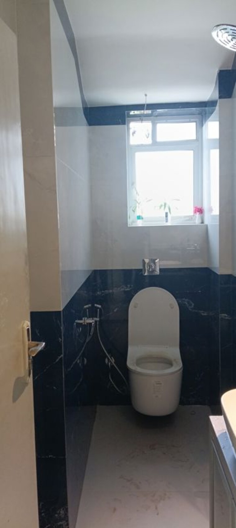 Bathroom, highland-park-andheri-west 3 Bedroom 1550 Sq.Ft. Apartment In Andheri West Mumbai 10439524