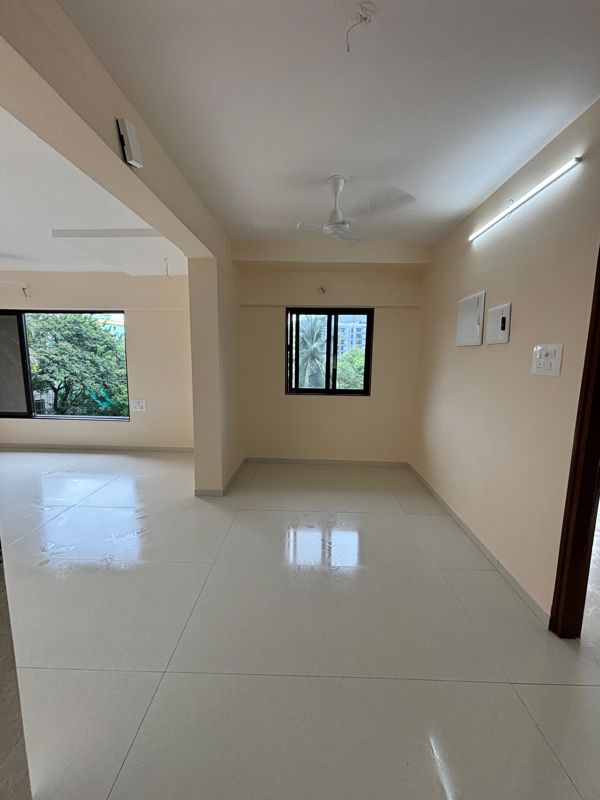 2 BHK 560 Sq.Ft. Apartment in Romell Empress