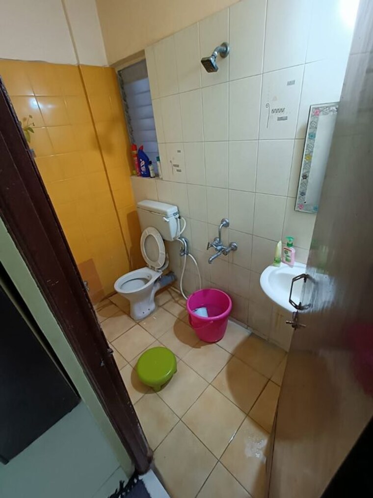 Bathroom, gera-parkview-i 2 Bedroom 870 Sq.Ft. Apartment In Kharadi Pune 10439542