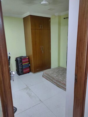 Room in 2 BHK Apartment at Vasant Kunj – for Sale