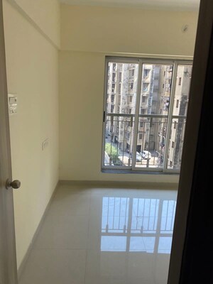 Room in 1 BHK Apartment at Vihang Valley Rio, Kasarvadavali – for Rent