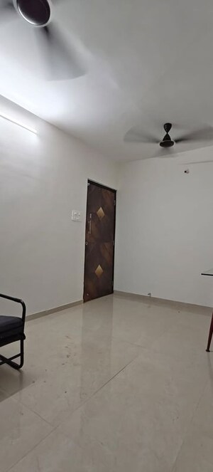 Furnished Amenities in 1 BHK Apartment at Vaibhav Wisteria Residency, Santacruz East – for Rent