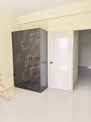 Room in 2 BHK Apartment at Pyramid Pride, Sector 76 – for Rent