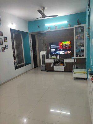 Room in 2 BHK Apartment at Scapers The Leaf, Yewalewadi – for Rent