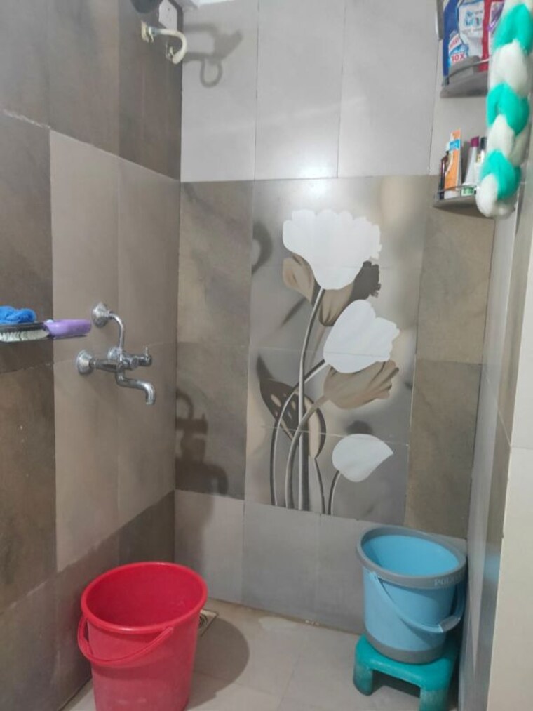 Bathroom, scapers-the-leaf 2 Bedroom 950 Sq.Ft. Apartment In Yewalewadi Pune 10437231