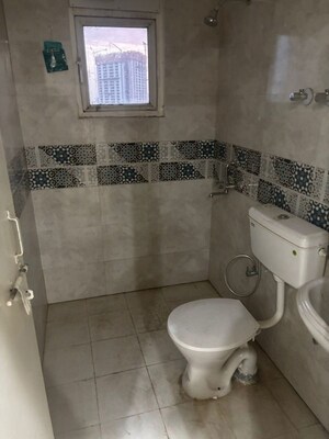 Bathroom in 2.5 BHK Builder Floor at Smart World Orchard, Sector 61 – for Rent