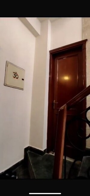 Furnished Amenities in 3 BHK Builder Floor at Kalkaji – for Sale