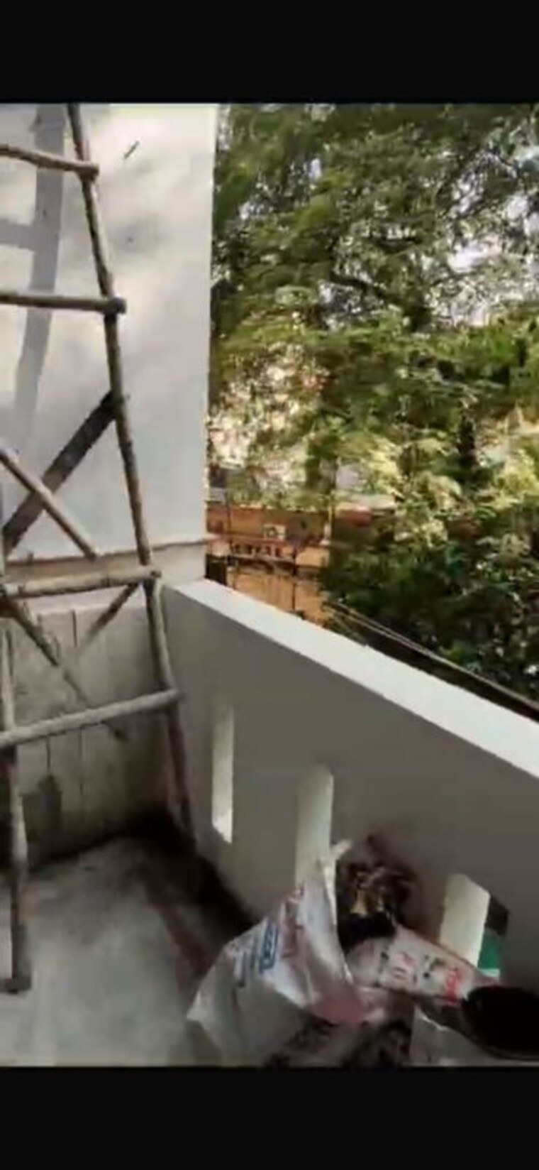 Balcony, kalkaji 3 Bedroom 208 Sq.Yd. Builder Floor In Kalkaji Delhi 10439650
