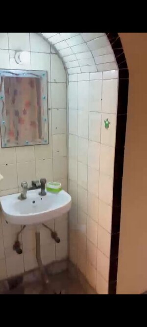 Bathroom in 2 BHK Builder Floor at Rohini Sector 15 – for Rent