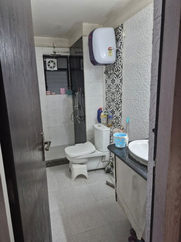 Bathroom, ruchi-active-acres 3 Bedroom 1855 Sq.Ft. Apartment In Tangra Kolkata 10438904