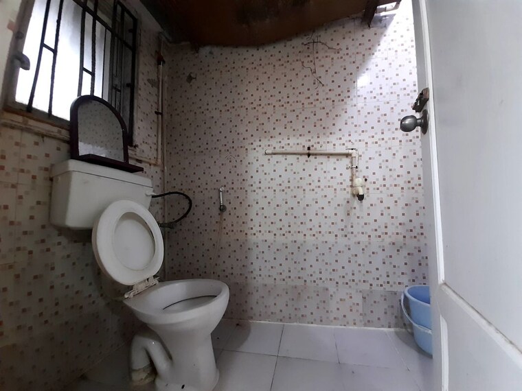 Bathroom, royal-palms-diamond-isle-phase-i 2 Bedroom 850 Sq.Ft. Apartment In Goregaon East Mumbai 10428040