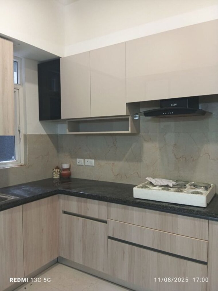 Kitchen, smart-world-orchard 3.5 Bedroom 1712 Sq.Ft. Apartment In Sector 61 Gurgaon 10439773