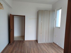 Room in 3.5 BHK Apartment at Conscient Hines Elevate, Sector 59 – for Rent
