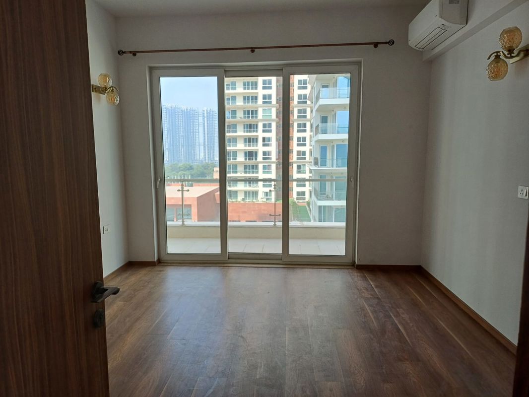 3.5 BHK + Servant Room 2300 Sq.Ft. Apartment in Conscient Hines Elevate