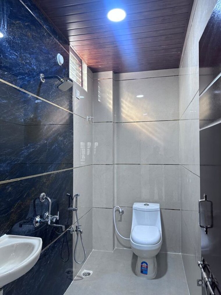 Bathroom, peerzadiguda 5 Bedroom 147 Sq.Yd. Independent House In Peerzadiguda Hyderabad 10439866