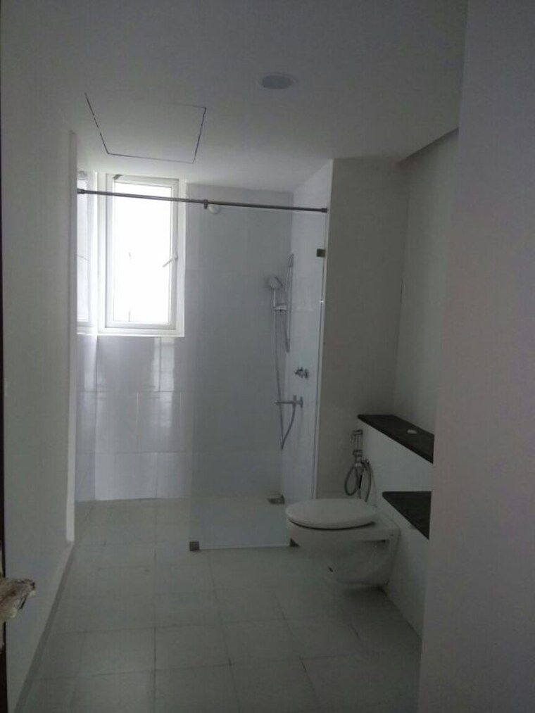 Bathroom, aliens-space-station-1-cassini 5 Bedroom 5036 Sq.Ft. Apartment In Tellapur Hyderabad 10439872