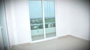 Room in 5 BHK Apartment at Aliens Space Station 1 Cassini, Tellapur – for Rent