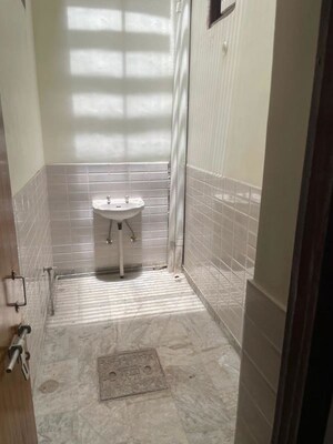 Bathroom in 3 BHK Villa at Maulviganj – for Rent