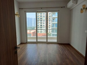 Room in 4 BHK Apartment at Conscient Hines Elevate, Sector 59 – for Rent
