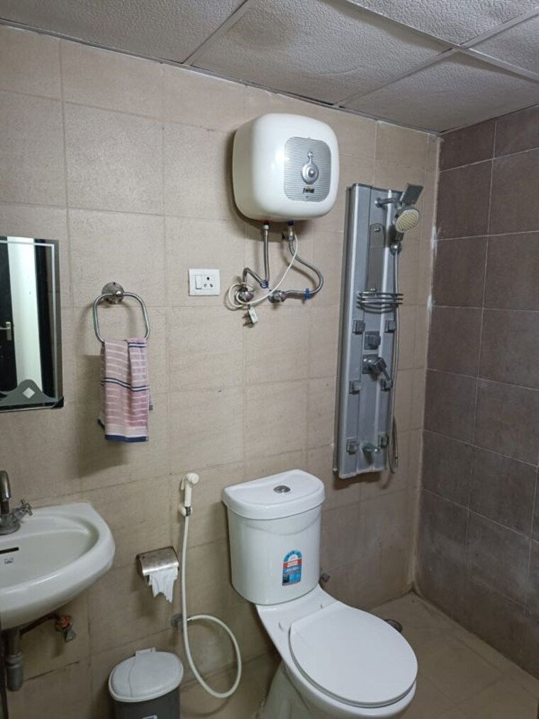 Bathroom, scc-heights 2 Bedroom 1000 Sq.Ft. Apartment In Raj Nagar Extension Ghaziabad 10440156