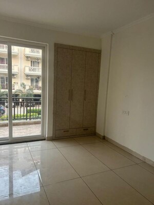 Room in 3 BHK Apartment at Motia Aerogreens, Dyalpur – for Rent