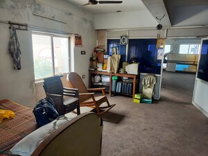   Shop at Krishna Nagar – for Sale
