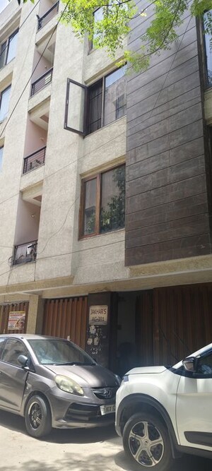  Independent House – Exterior View View at Shalimar Bagh - for Sale
