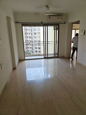 Room in 2 BHK Apartment at Andheri West – for Rent
