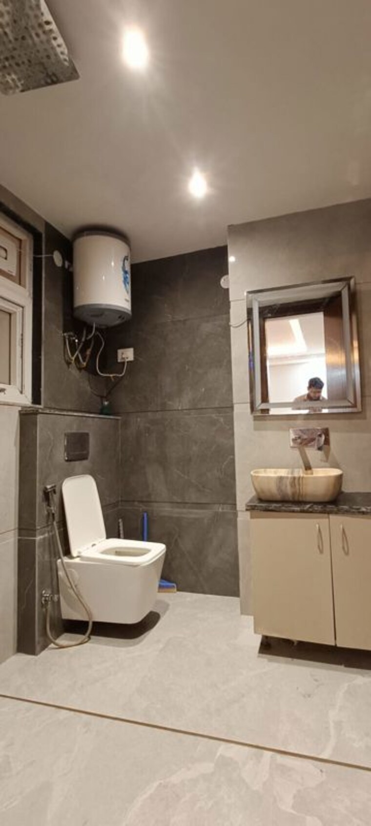 Bathroom, chattarpur 3 Bedroom 1500 Sq.Ft. Apartment In Chattarpur Delhi 10440424